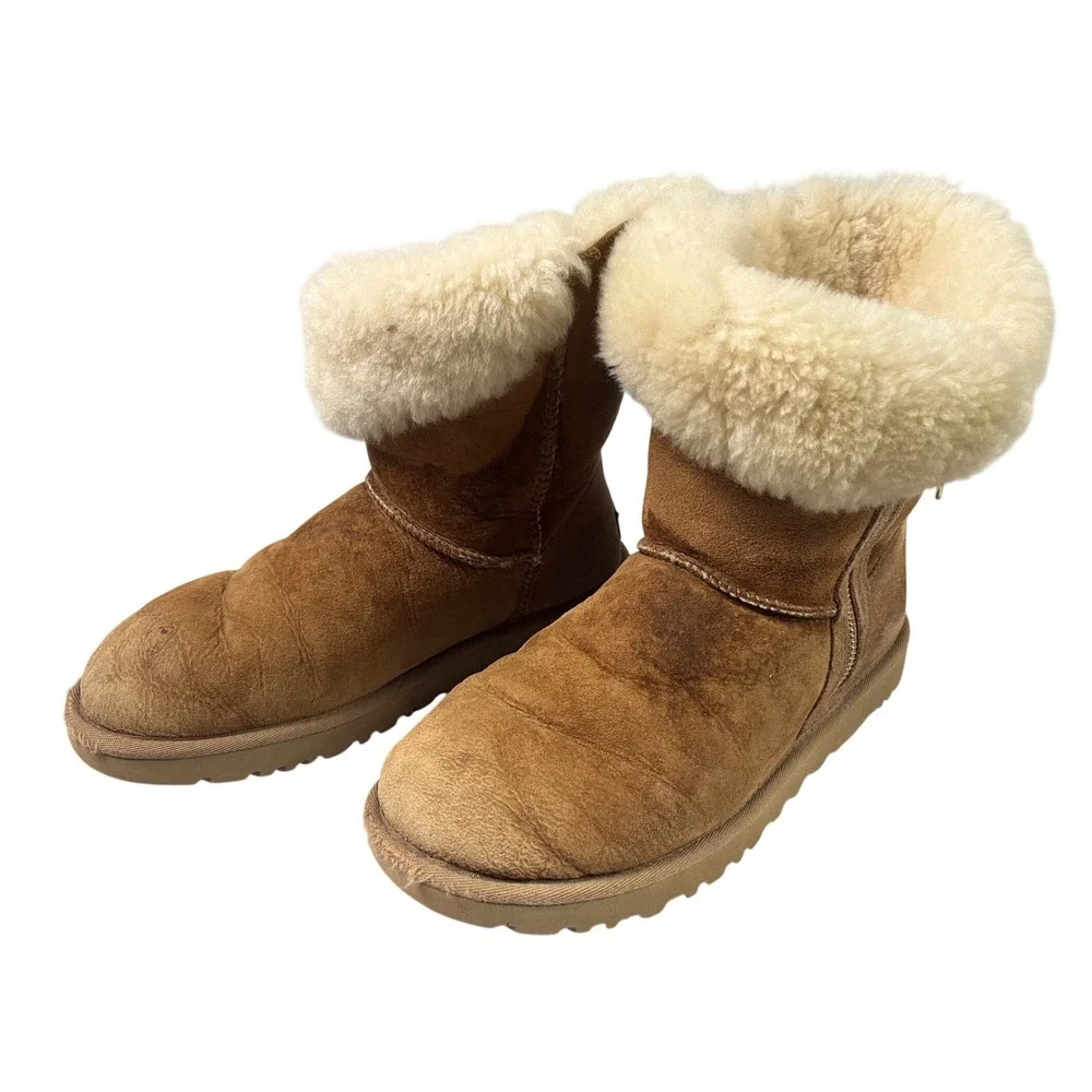 UGG Bailey Short Side Zip Chestnut Suede Sheepskin Boots 1112480 Womens 10